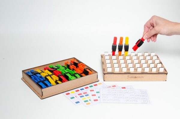 Peg pattern